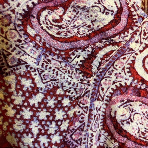 FREE PEOPLE RED WHITE PINK PAISLEY PATTERNED V NECK BLOUSE SIZE EXTRA SMALL - Picture 6 of 16